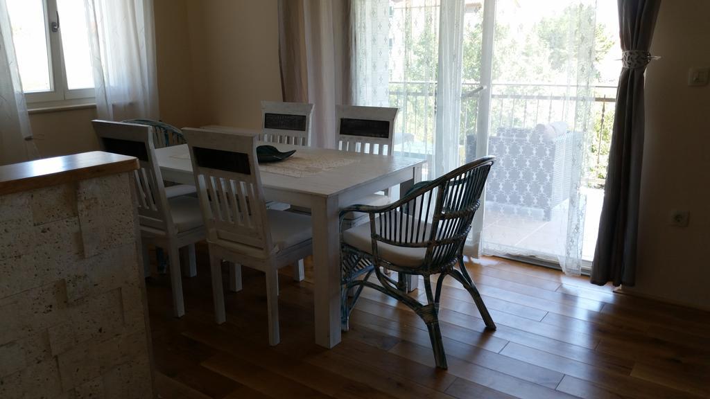 Apartments Rustic Biograd Na Moru Room photo